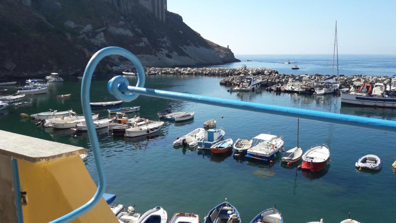 Appartement La Casa Di Titina à Procida Extérieur photo