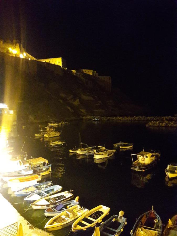 Appartement La Casa Di Titina à Procida Extérieur photo