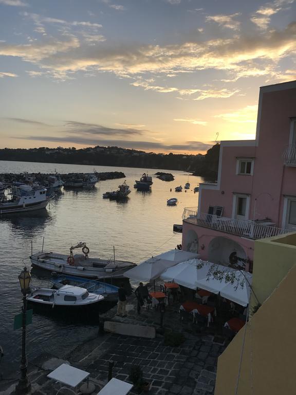 Appartement La Casa Di Titina à Procida Extérieur photo