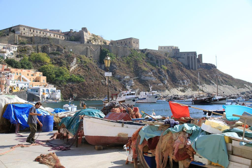 Appartement La Casa Di Titina à Procida Extérieur photo